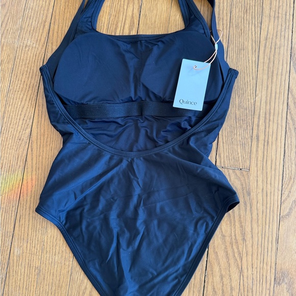 Quince swimsuit NWT - Picture 4 of 7